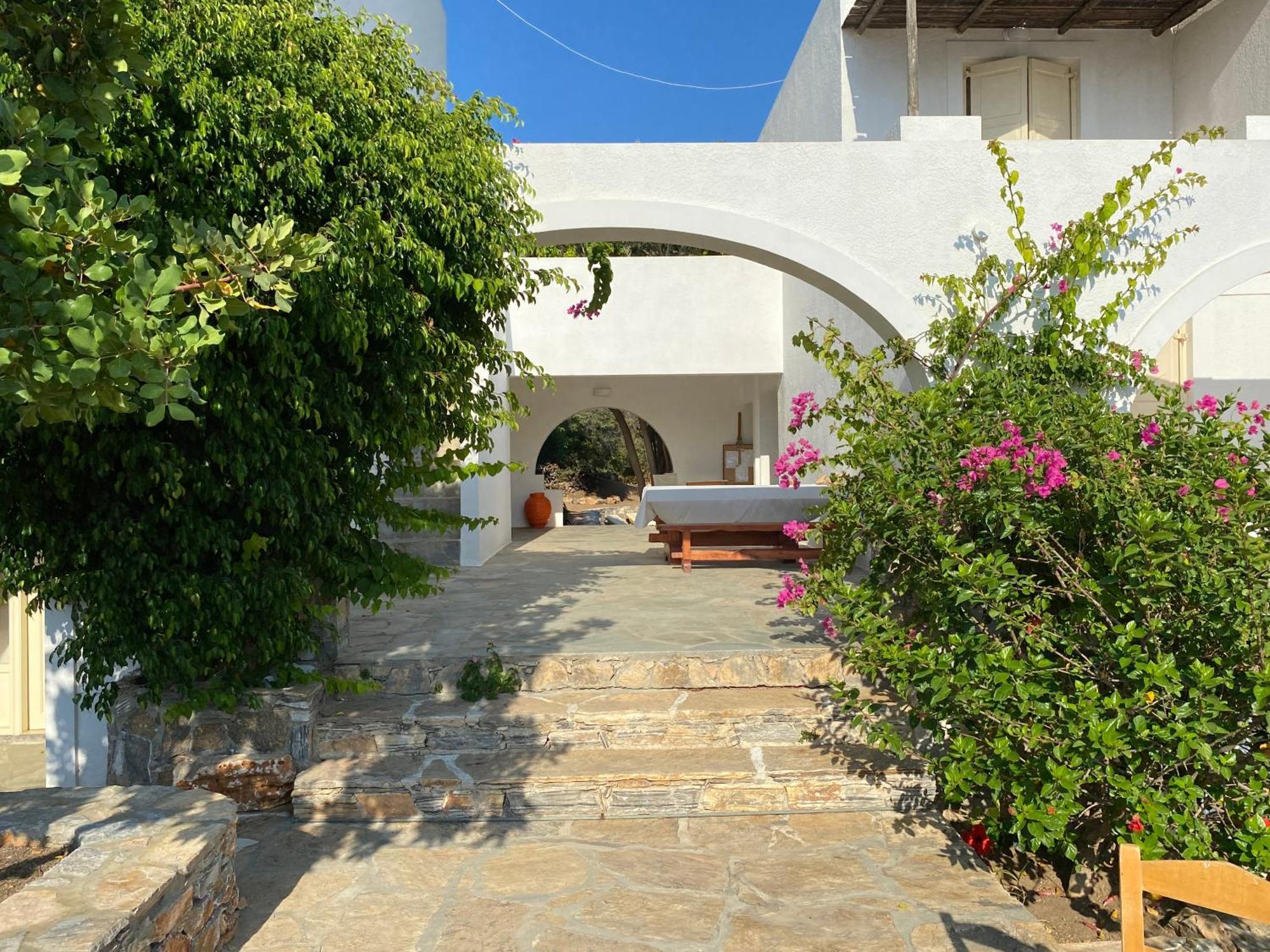 Apaggio Apartments Katapola Exterior photo